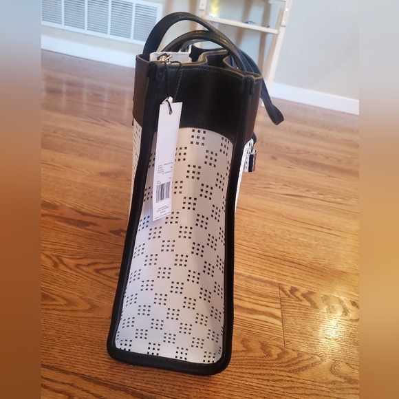 Marc Jacobs Perforated Grind Tote Bag New NWT - Picture 7 of 10